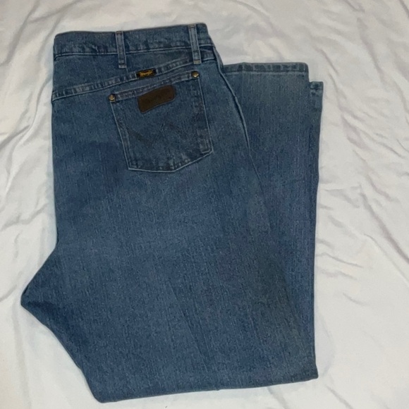 Wrangler Distressed 46x30 Preown Advance Comfort Bootcut Blue Denim Work Jeans - Picture 11 of 11